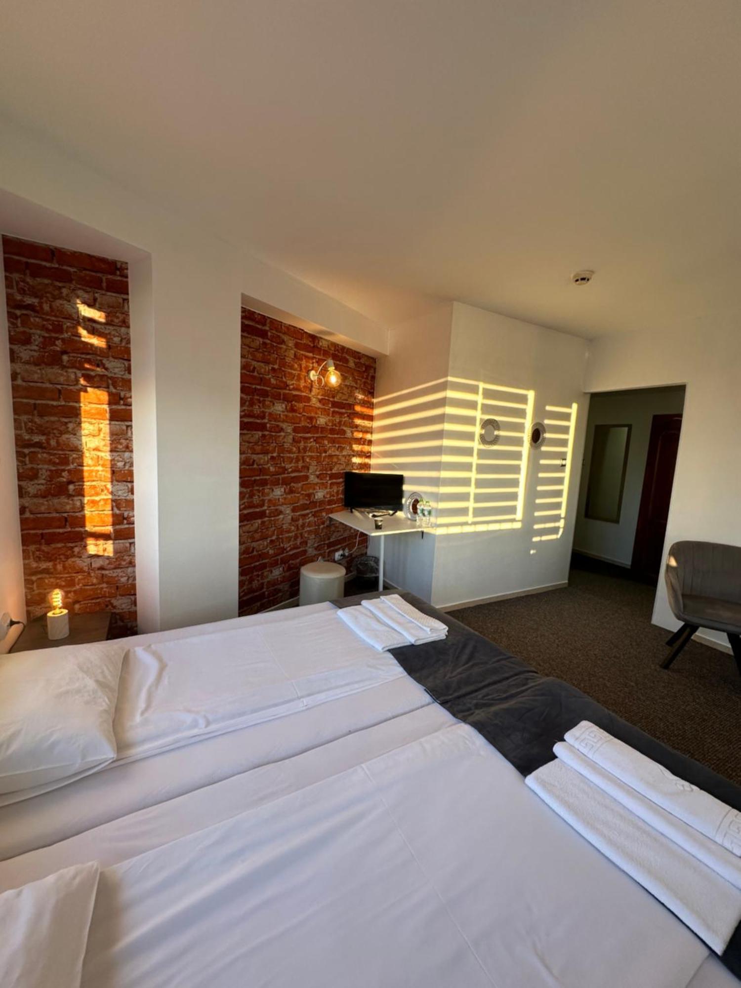 Hotel Brilliance Warna Zimmer foto