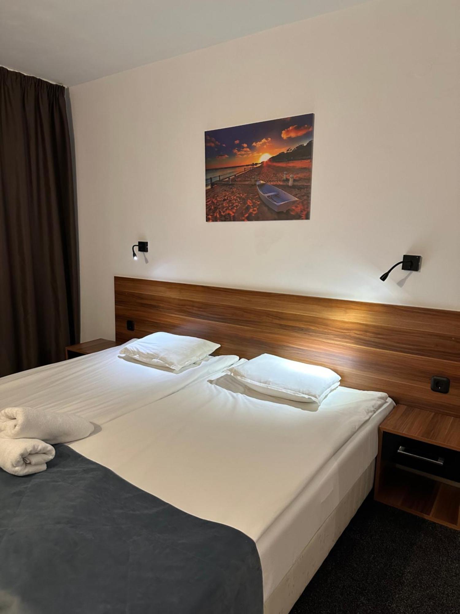 Hotel Brilliance Warna Exterior foto