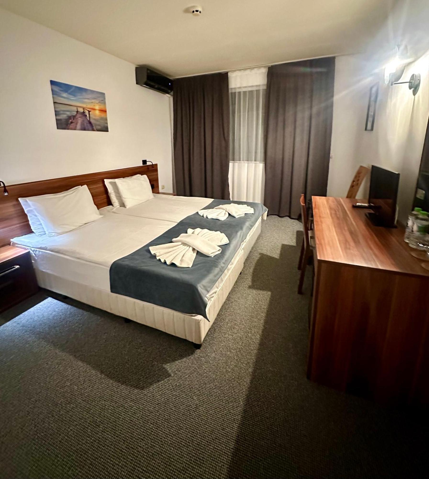 Hotel Brilliance Warna Exterior foto
