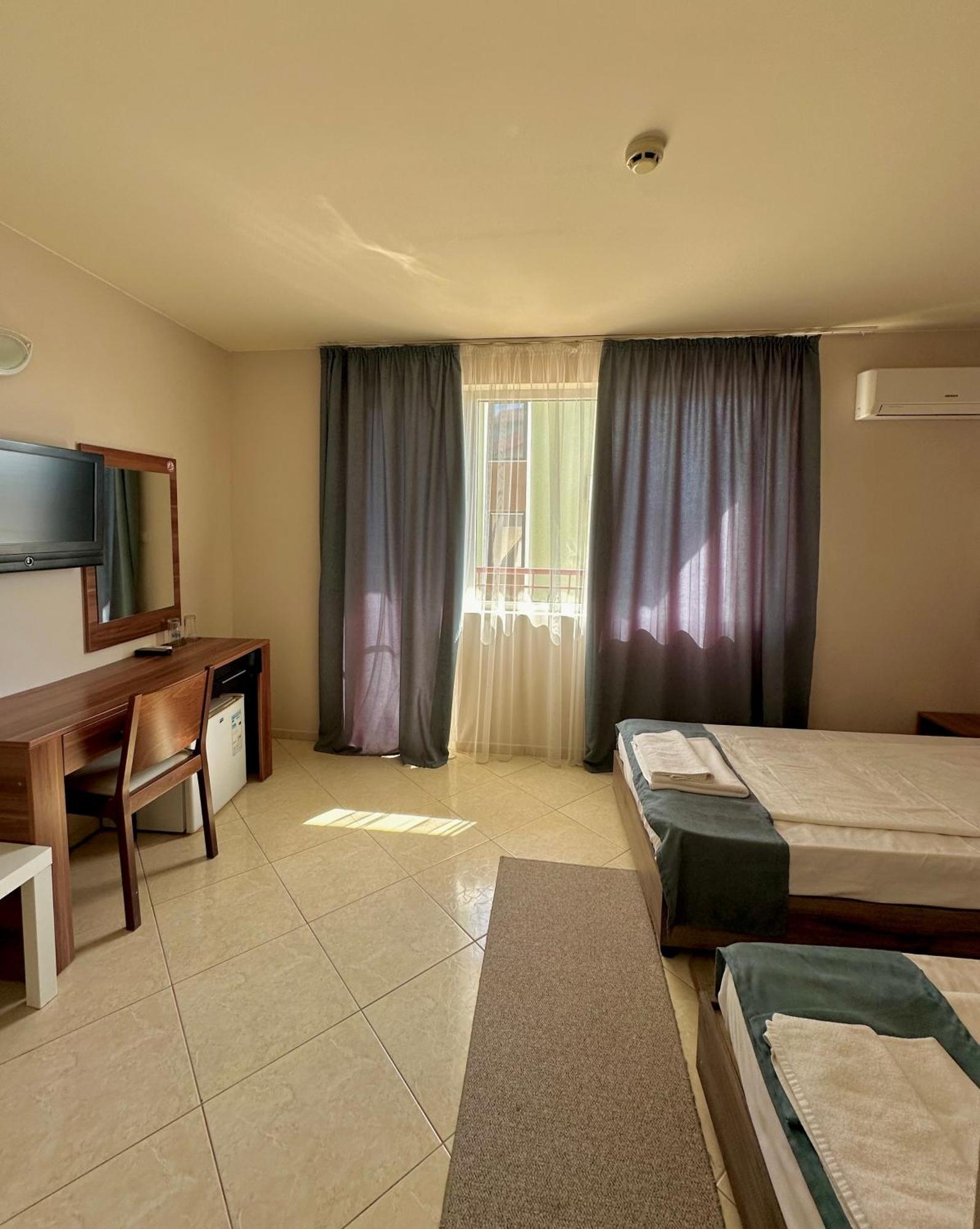 Hotel Brilliance Warna Zimmer foto