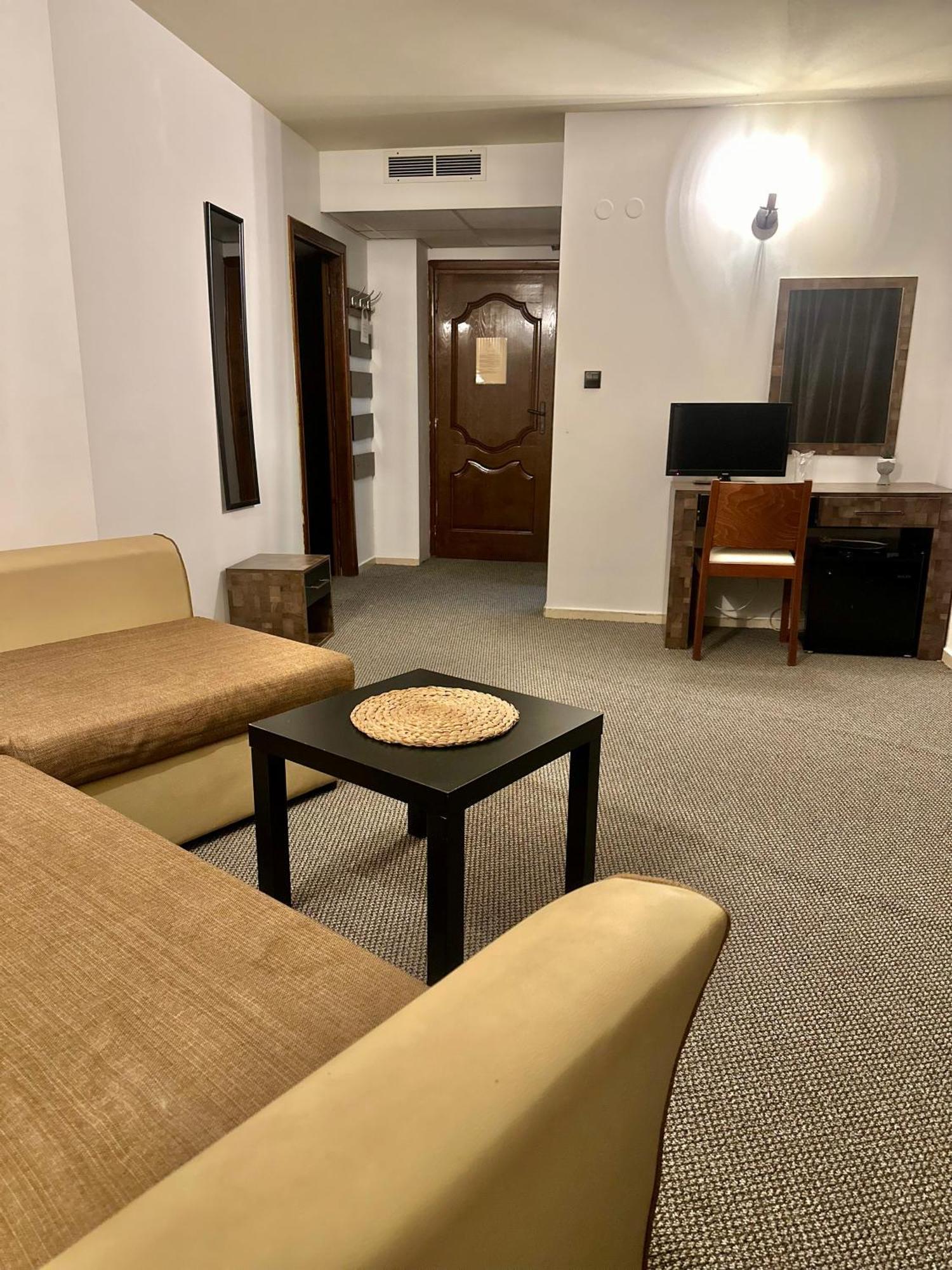 Hotel Brilliance Warna Exterior foto